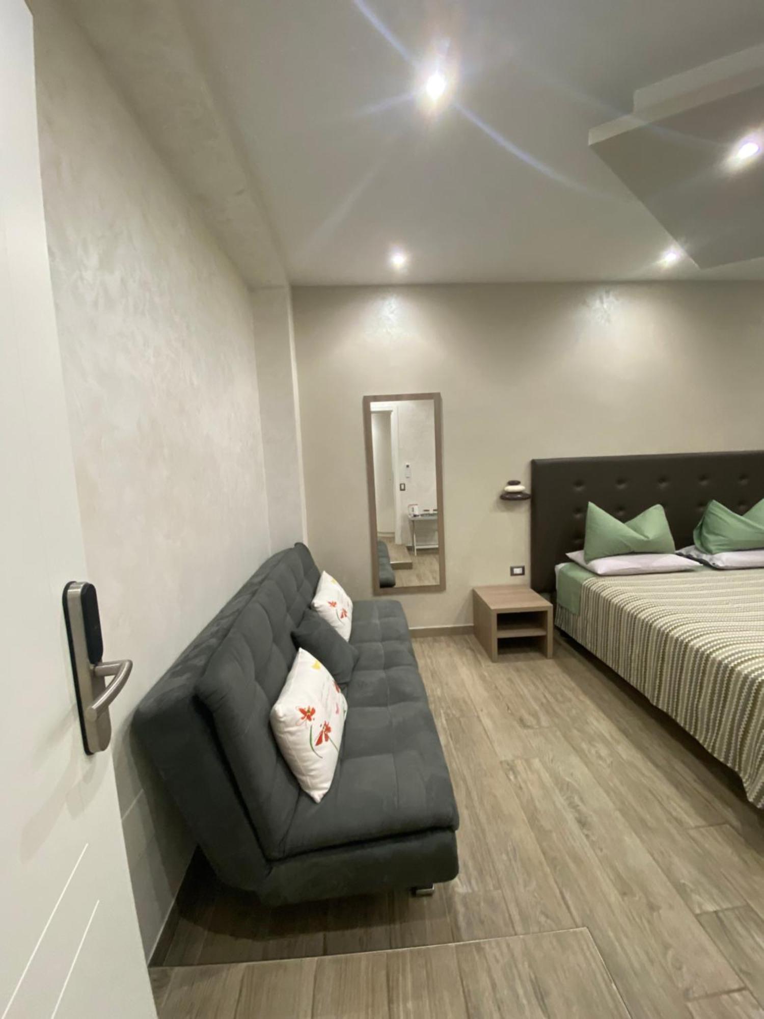 로마 Domus Cinecitta B&B 외부 사진